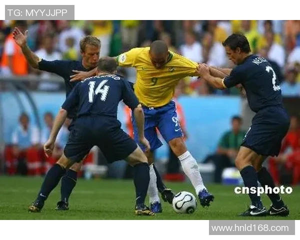 全球足球明星排名：谁是当今足坛最具影响力与知名度的球员